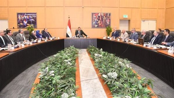 اجتماع وزير الإسكان