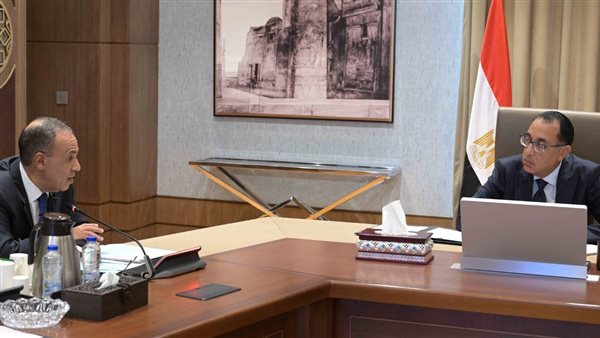 رئيس الوزراء  ووزير