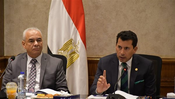 وزير الشباب والرياضة