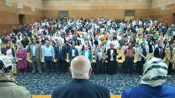 ندوة بفرع جامعة القاهرة