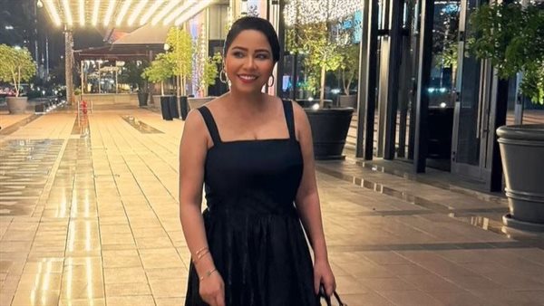 شيرين عبدالوهاب تحتفل