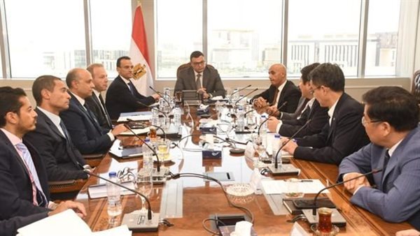 اجتماع وزير الإسكان