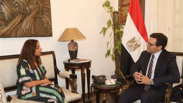 أنغام ووزير الثقافة