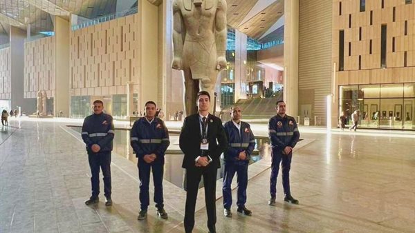 الأطقم الأمنية 