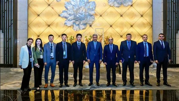 لقاء وزير السياحة