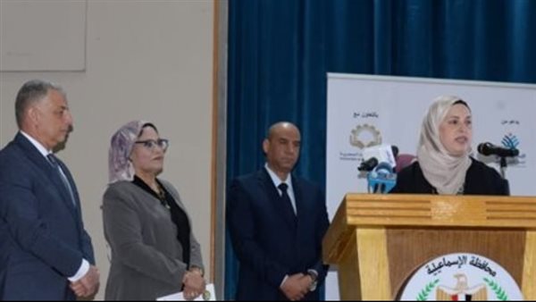 وزير العمل ومحافظ