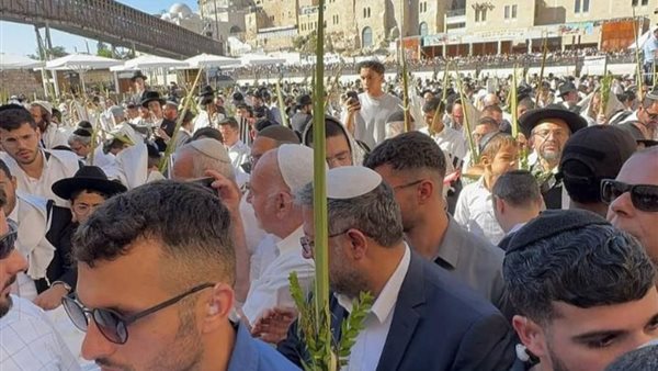 بن غفير برفقة المستوطنين