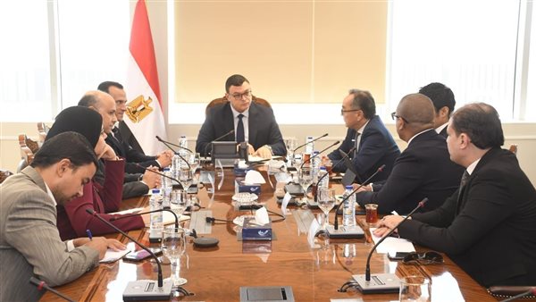 وزير الإسكان 