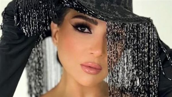 اعتذار مي عز الدين