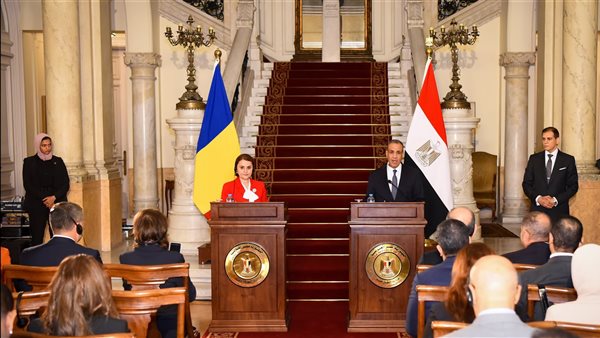 وزير الخارجية ونظيرته