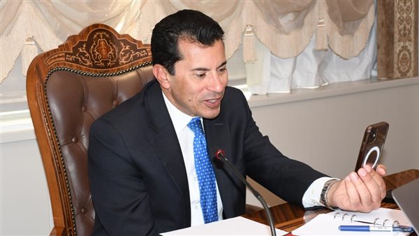 وزير الشباب والرياضة