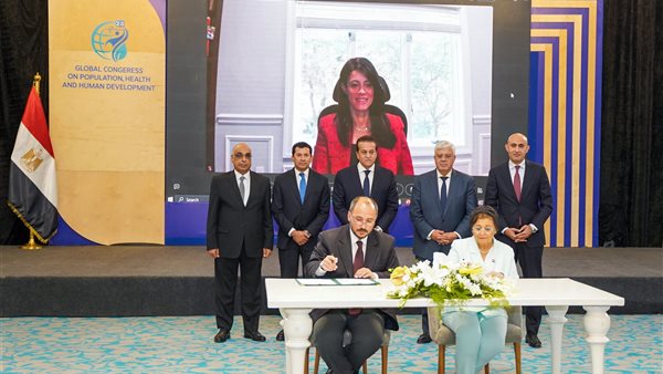 وزيرة التخطيط خلال