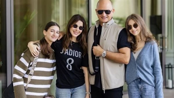 نانسي عجرم وعائلتها