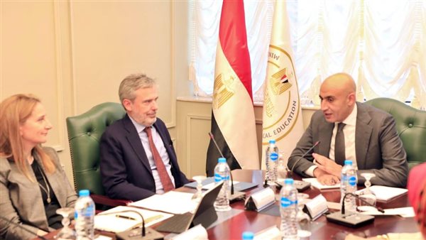 وزير  التعليم 