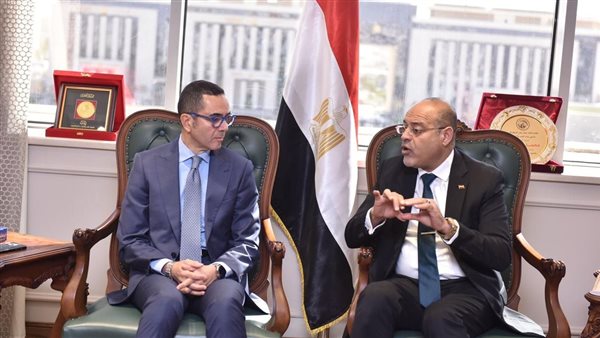 وزيرا الاستثمار والعمل