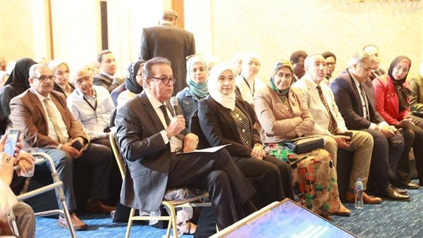 وزير الصحة والسكان