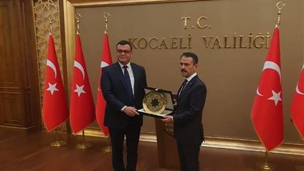 لقاء وزير الإسكان