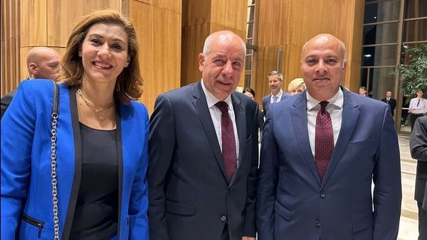 لقاء السفير المصري