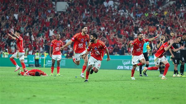 تتويج الأهلي بالسوبر