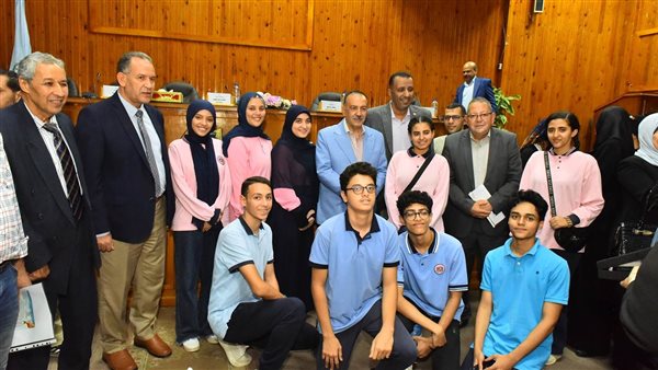 تكريم المتفوقين 