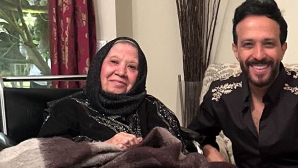 موعد عزاء والدة أحمد