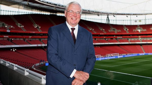 رئيس نادي أرسنال