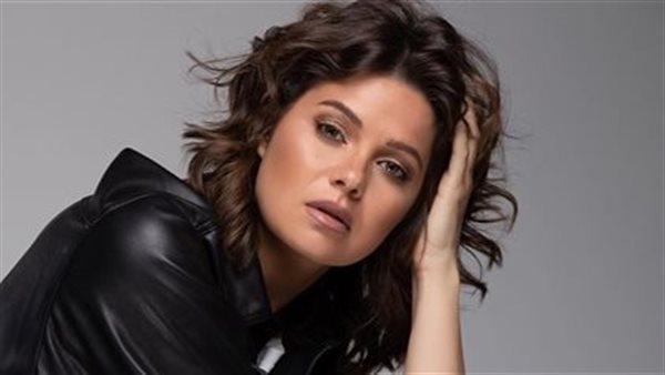 الفنانة يسرا اللوزي