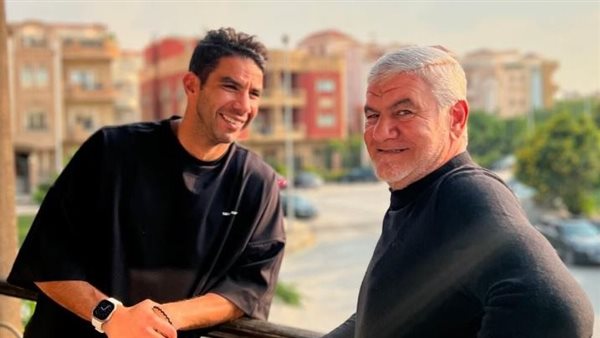 شريف إكرامي ووالده