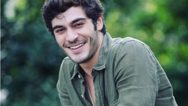 بوراك دينيز 