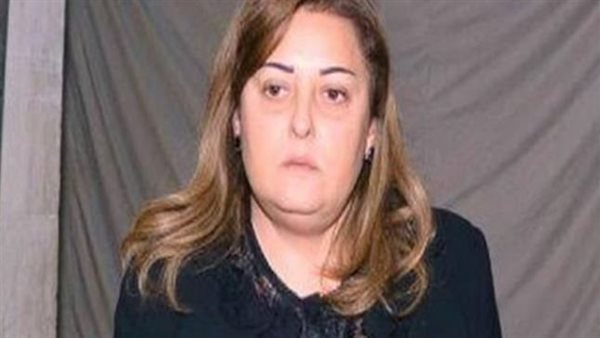 نهال عنبر تنعي وفاة