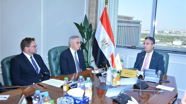 وزير التموين 