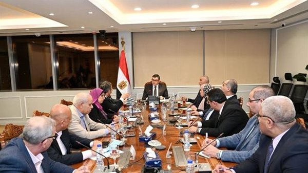 اجتماع وزير الإسكان