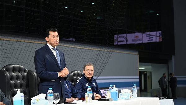 وزير الشباب والرياضة