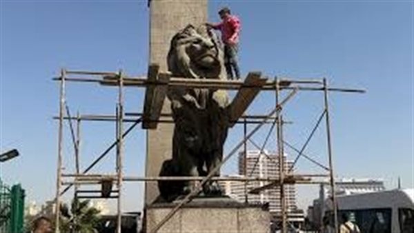 طلاء تماثيل أسود