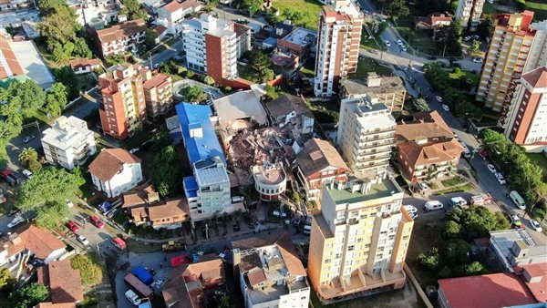 انهيار فندق بالأرجنتين