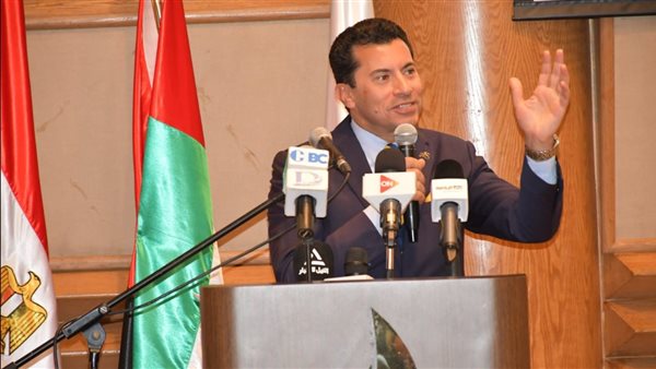 الدكتور أشرف صبحي،