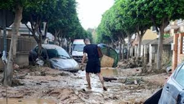 الفيضانات تؤجل مباراة