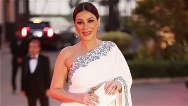 الفنانة إنجي المقدم