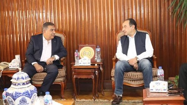  وزير قطاع الأعمال