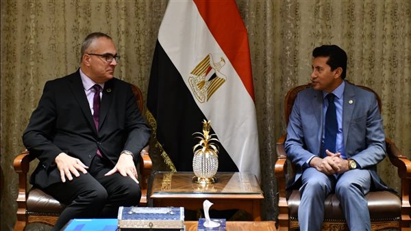 لقاء وزير الشباب