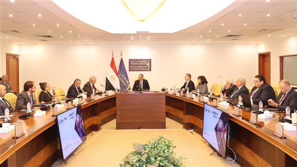 وزير الاتصالات