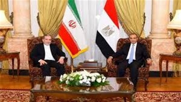 وزير الخارجية ونظيرة