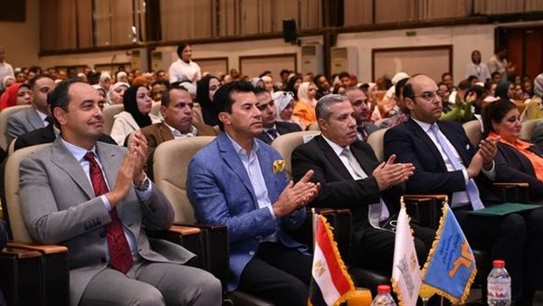 وزيرا الشباب والرياضة