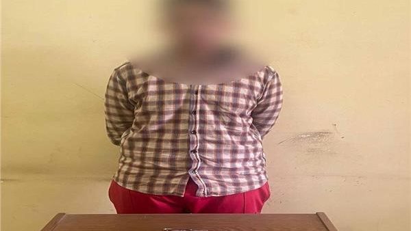 المتهم يطعن زميلة