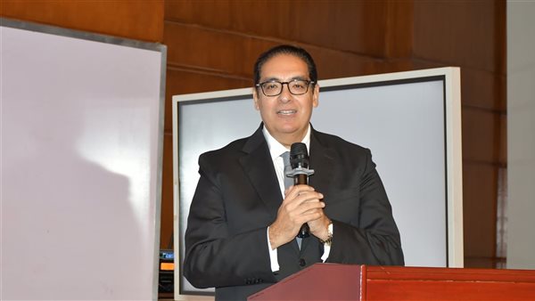 رئيس جامعة القاهرة