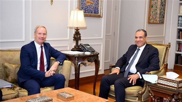 وزير الخارجية خلال