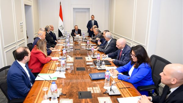 خلال الاجتماع