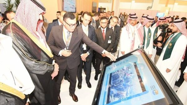 خلال اللقاء