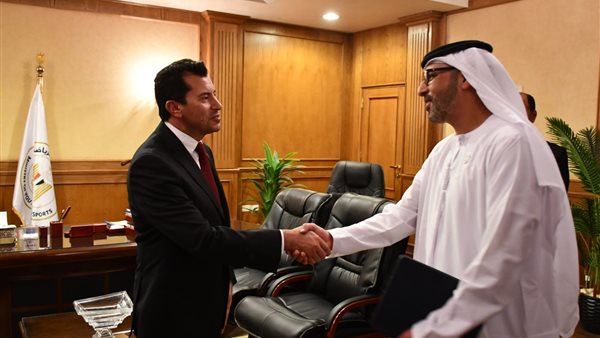 وزير الشباب والرياضة