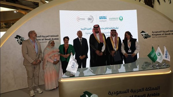 محافظ القاهرة خلال